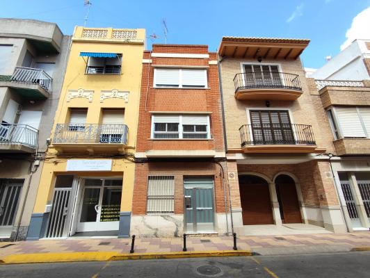 Inmobiliaria Cullera Playa Gestitur - Casa en el centro de Cullera. #6107 - En Venta