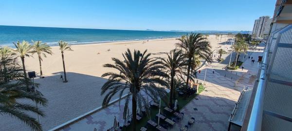 Inmobiliaria Cullera Playa Gestitur - Apartamento en Primera línea de Playa. #6245 - En Venta