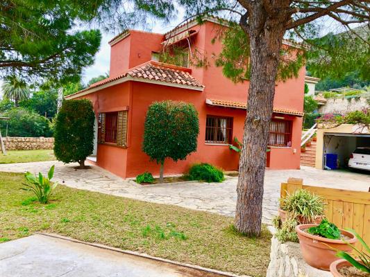 Inmobiliaria Cullera Playa Gestitur - Chalet Independiente en Zona Racó. #5767 - En Venta