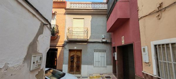 Inmobiliaria Cullera Playa Gestitur - Casa en Zona centro de Cullera. #6329 - En Venta